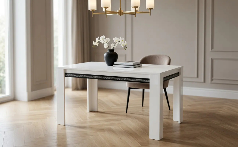 Versay dining table 