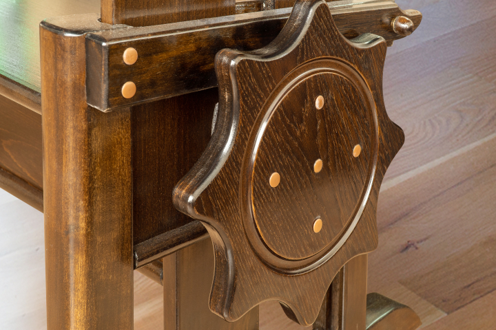 Vеnus table with lifting mechanism 